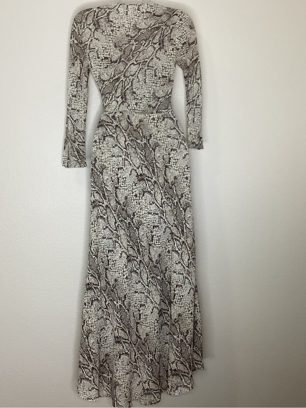 Reformation NEW Runaround Wrap Dress Python NWT Sm - Picture 3 of 8